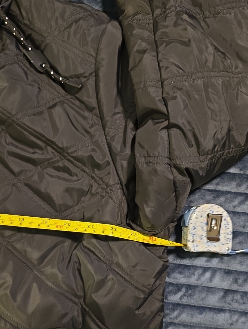 Free Country Black Quilted Hooded Jacket with Cream Sherpa Lining - Picture 12 of 13